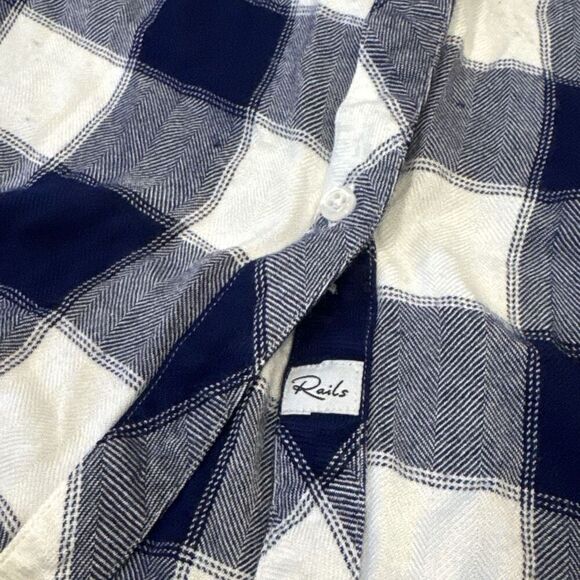 Rails flannel size medium - Picture 4 of 6